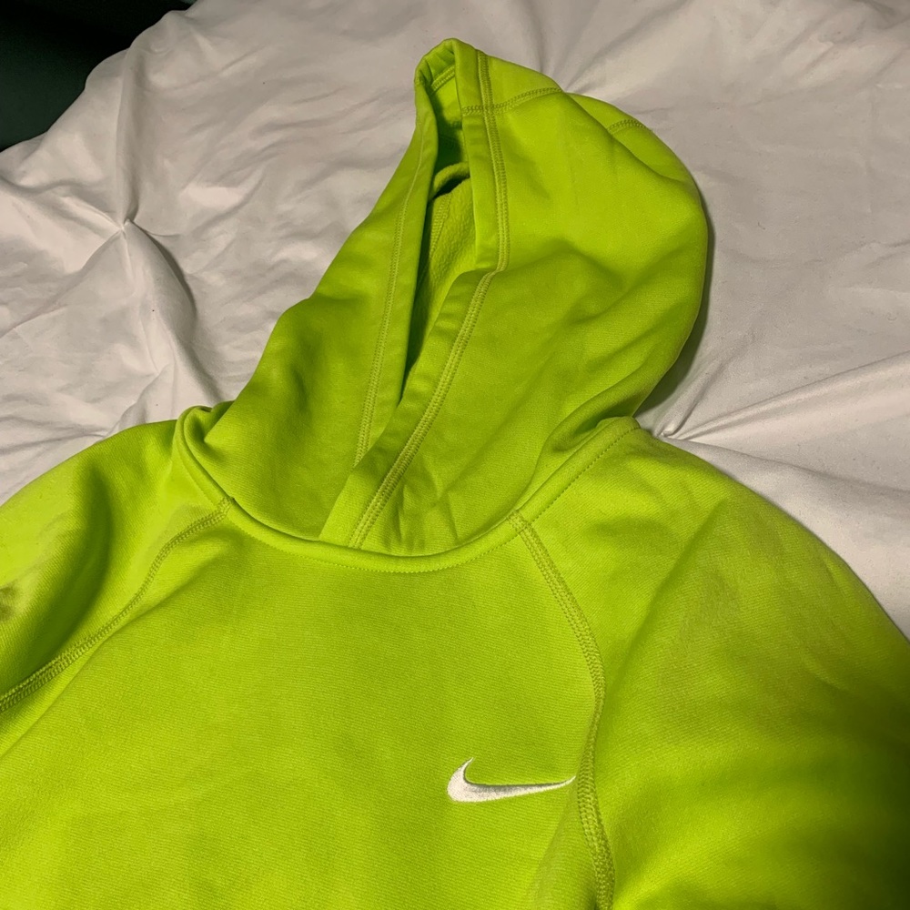 Nike Women’s Therma-Fit Hoodie